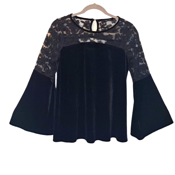 Doe & Rae Tops - Doe & Rae Long Bell Sleeved Black Lace Keyhole Velvet Blouse Size Large